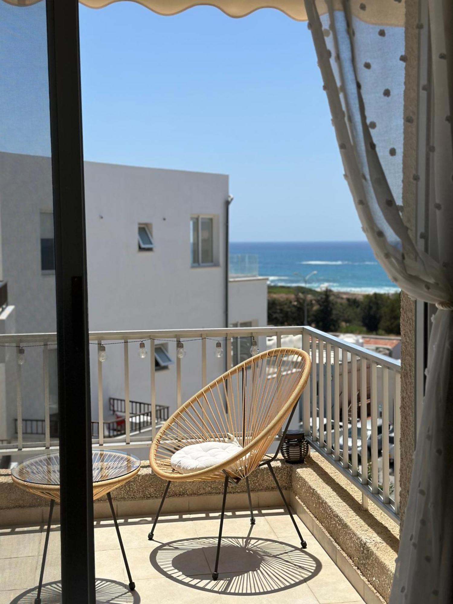 Sea View Apartment Near The Beach Pafos Zewnętrze zdjęcie